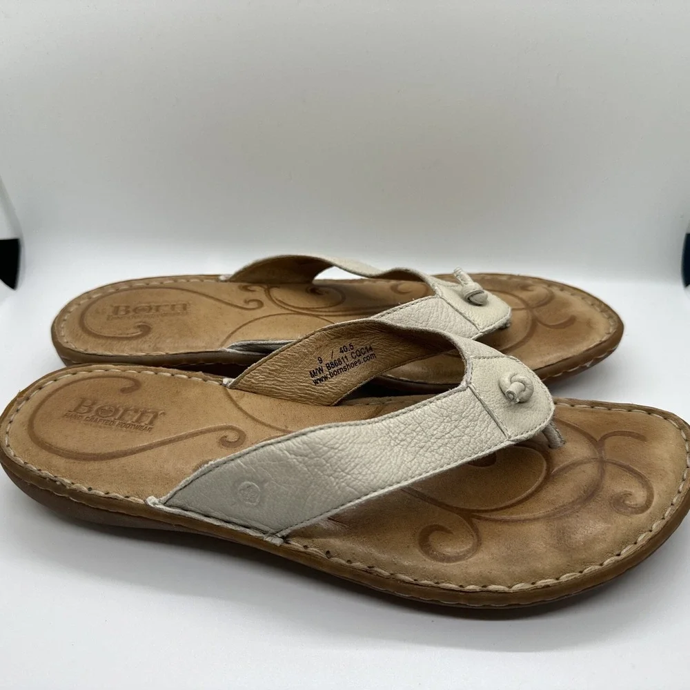 Born Taupe Flip Flop Leather Women Sandals B86811 Size 9